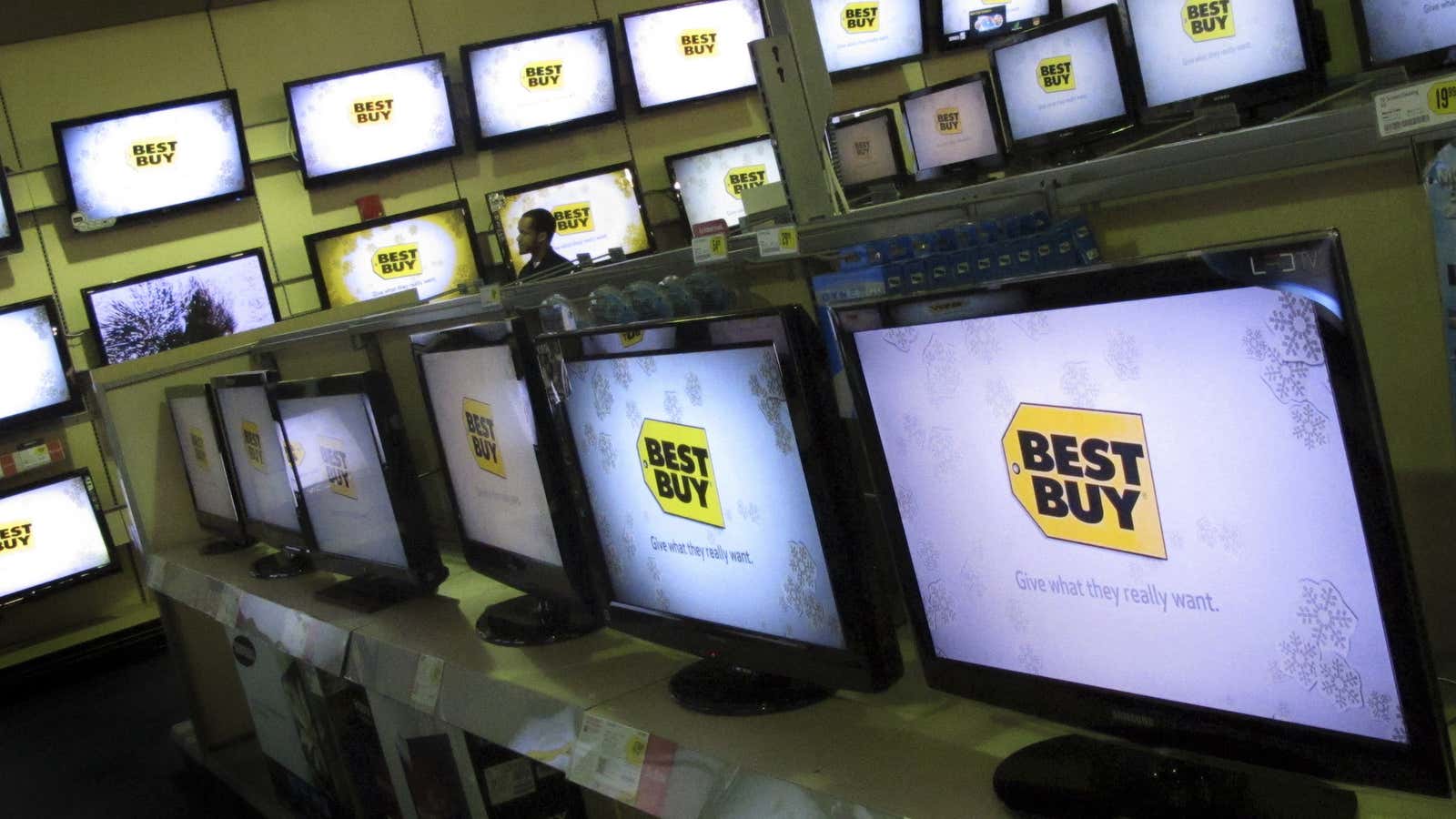 Best Buy is gearing up to accept Apple Pay, after initially rebuffing the mobile wallet.