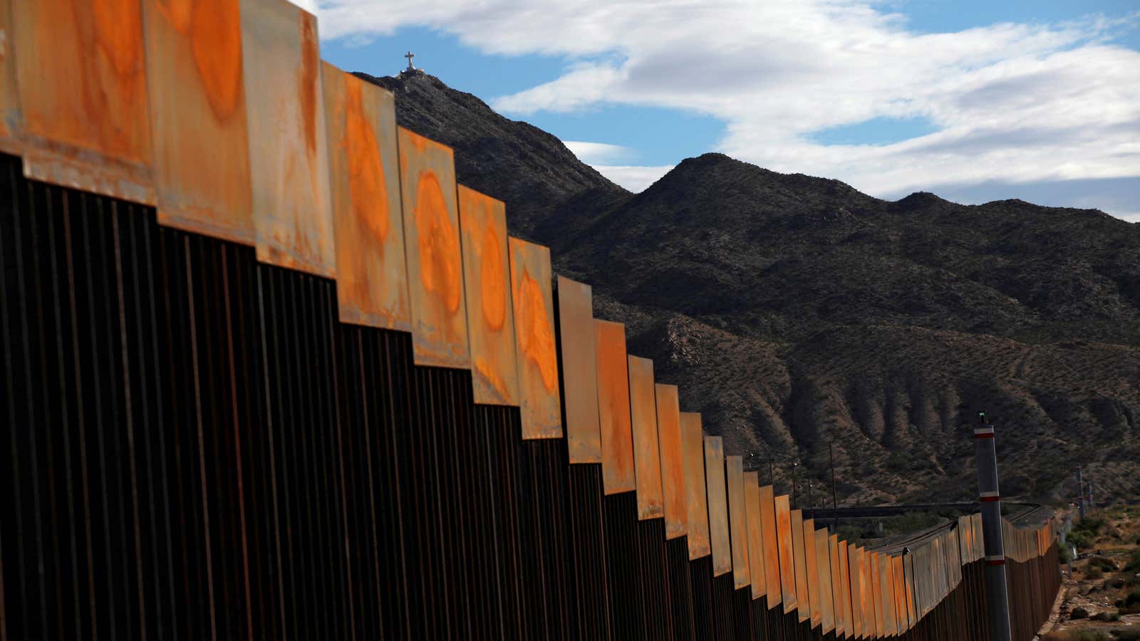 A newly built section of the U.S.-Mexico border wall