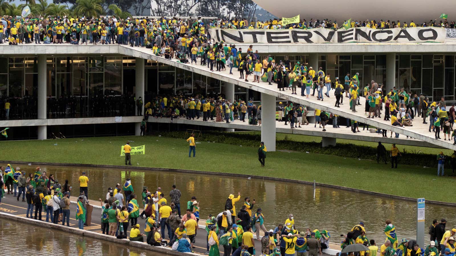 🌎 An attack on Brazil's democracy