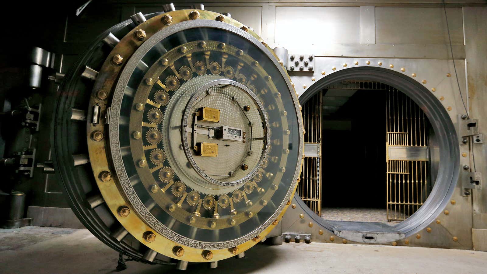 Could Italian bank robbers be worried about empty vaults?