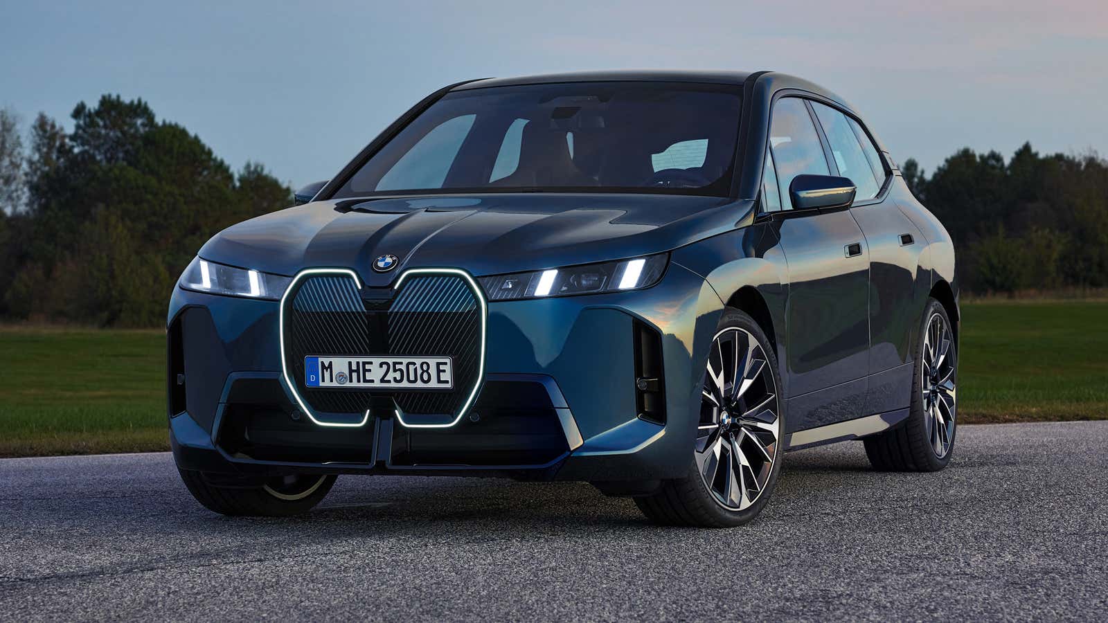 Image for Refreshed 2026 BMW iX's Kidneys Are Even More In-Your-Face Than Before