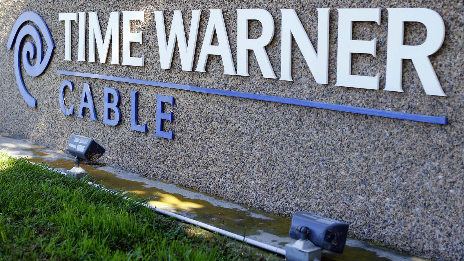 Everyone wants a piece of Time Warner Cable…except its customers