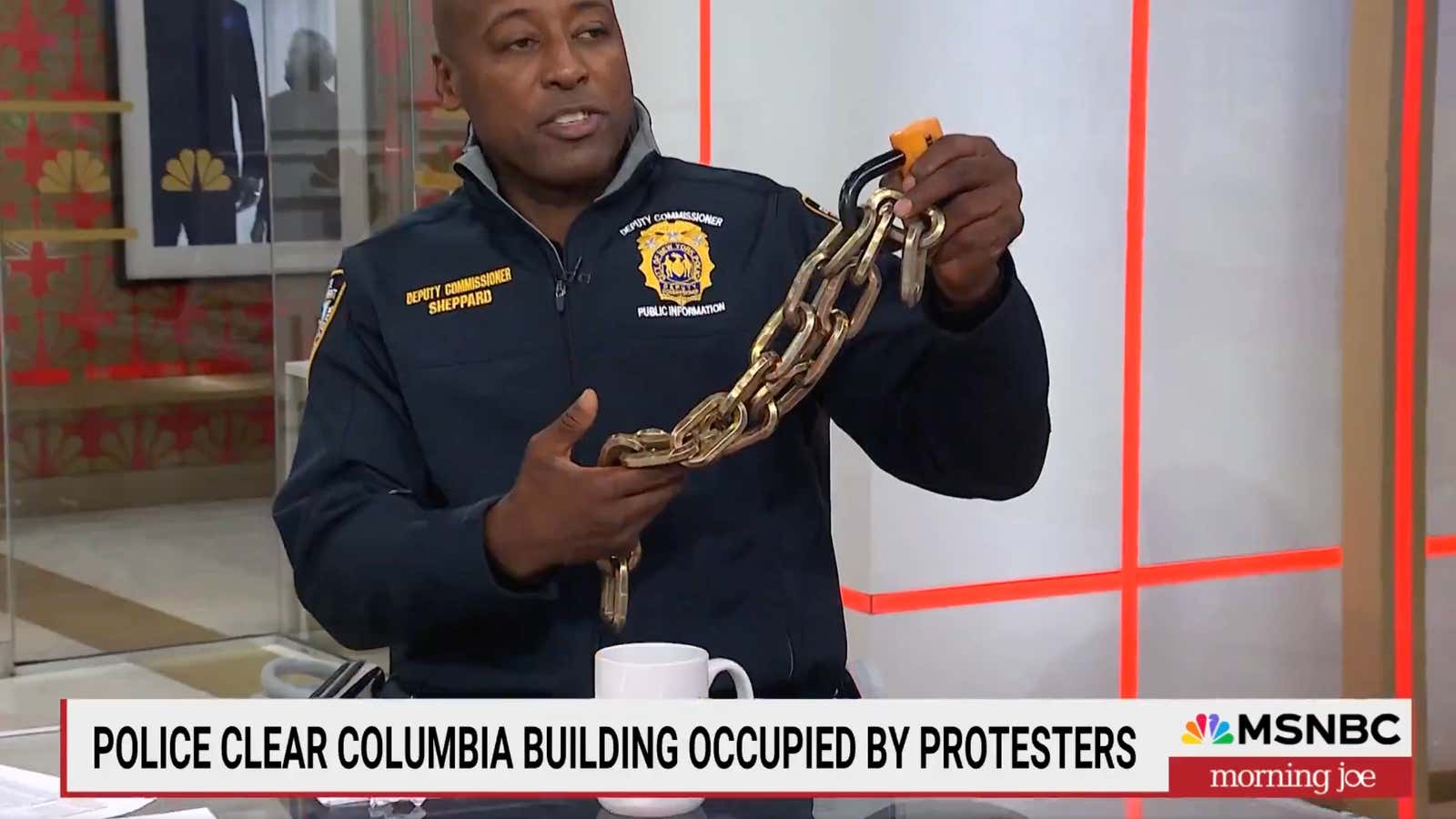 Image for NYPD Claims Bike Chain Sold By Columbia's Public Safety Department Is Proof 'Professionals' Are Behind Campus Protests