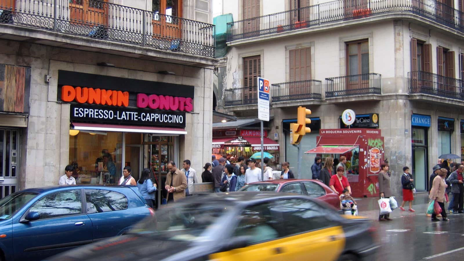 A Dunkin’ Donuts outlet in Barcelona belies the “America runs on Dunkin&#39;” tagline.