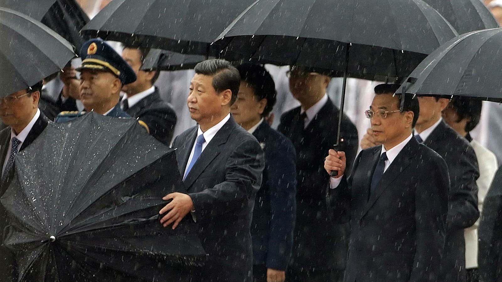 China today. Ли го Китай. Китайские специальные рестт. Тао тие Япония. XI Jinping sous son parapluie.