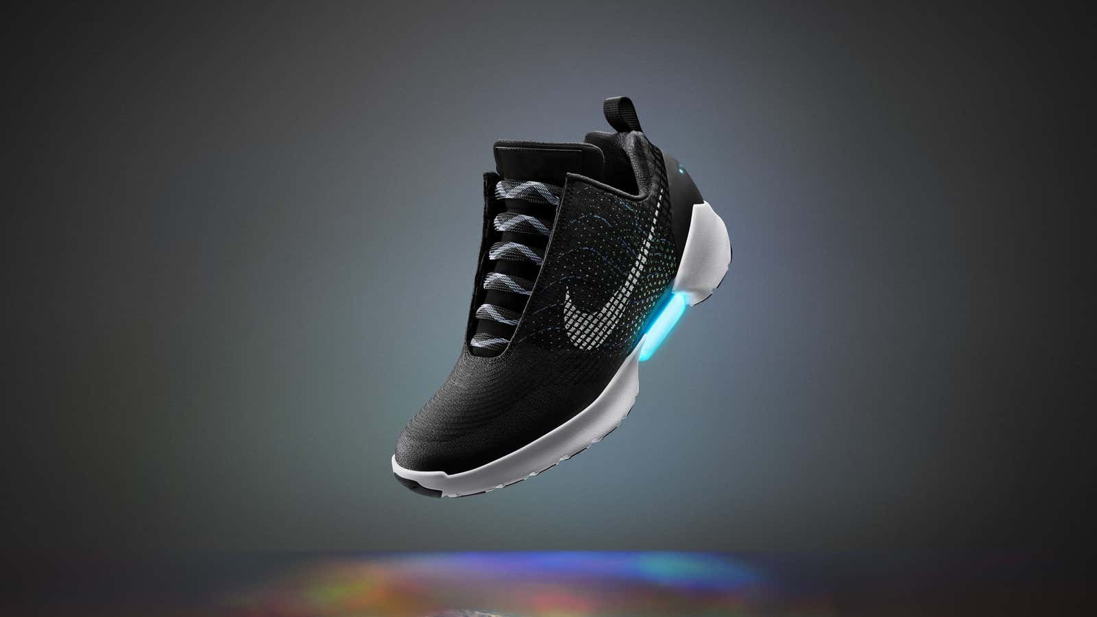 Nike’s newest sneakers tighten themelves.