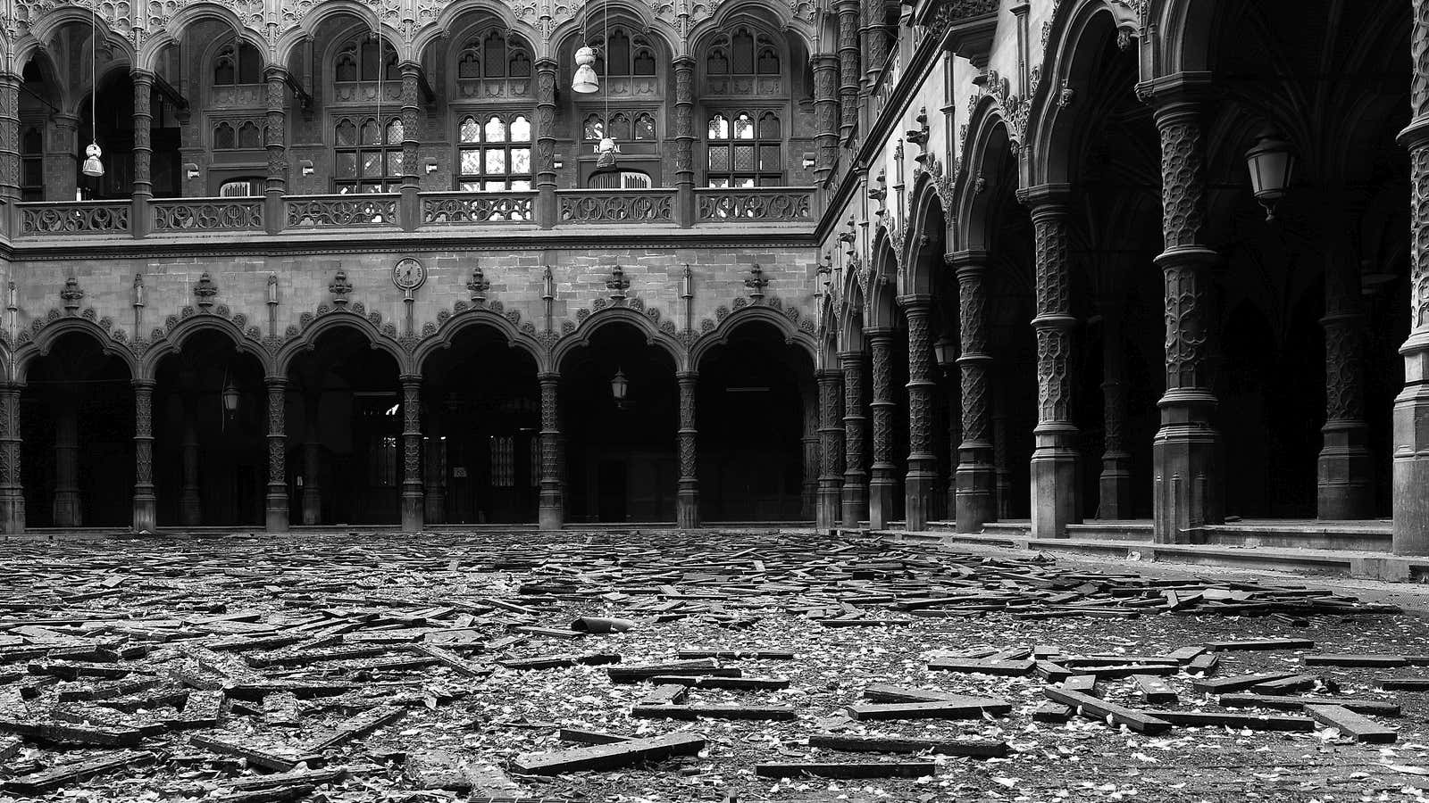 The Antwerp Stock Exchange—called Handelsbeurs—sits empty.