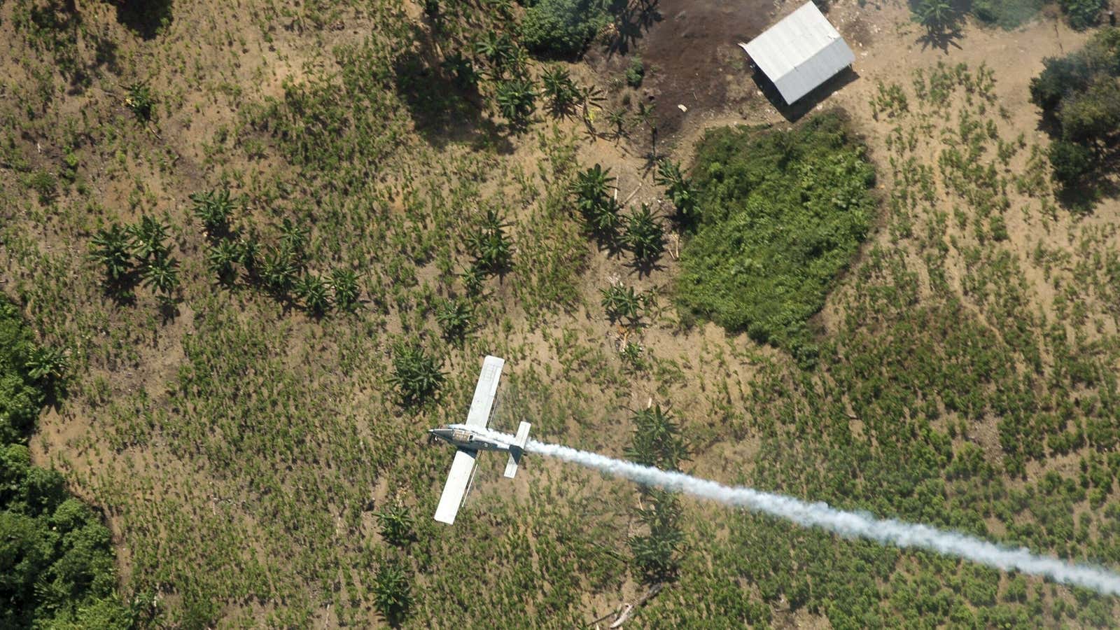 Volunteers in Colombia are collecting data via a geographic imaging app so the government can speed up its complicated land redistribution process.