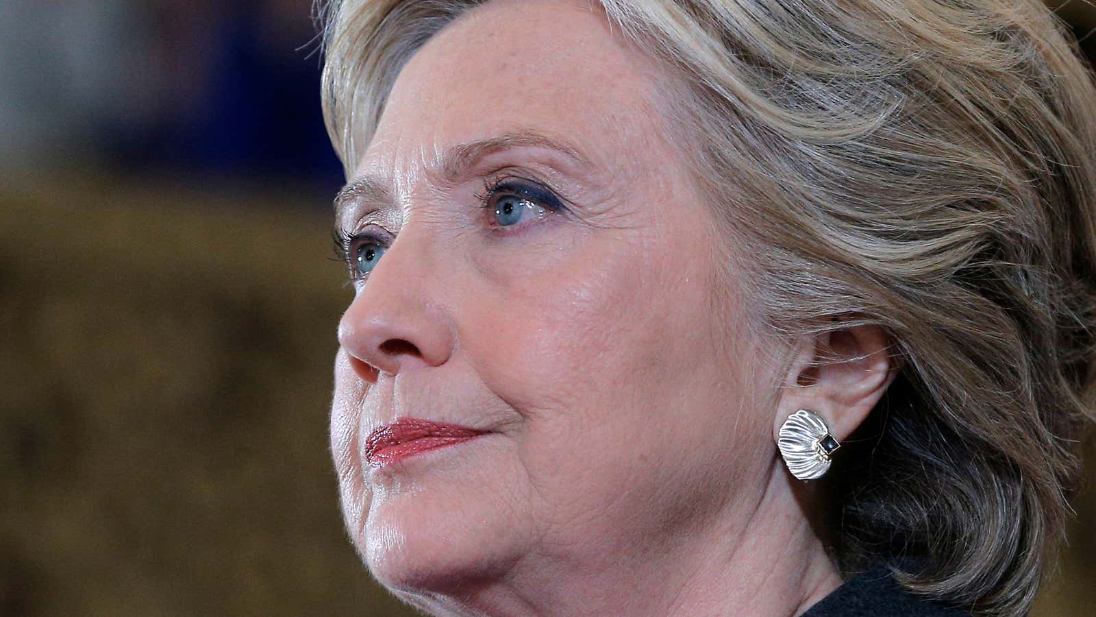 Hillary Clinton pauses as she addresses her staff and supporters about the results of the U.S. election at a hotel in the Manhattan borough of New York, U.S., November 9, 2016.   REUTERS/Brian Snyder  – RTX2SVC7