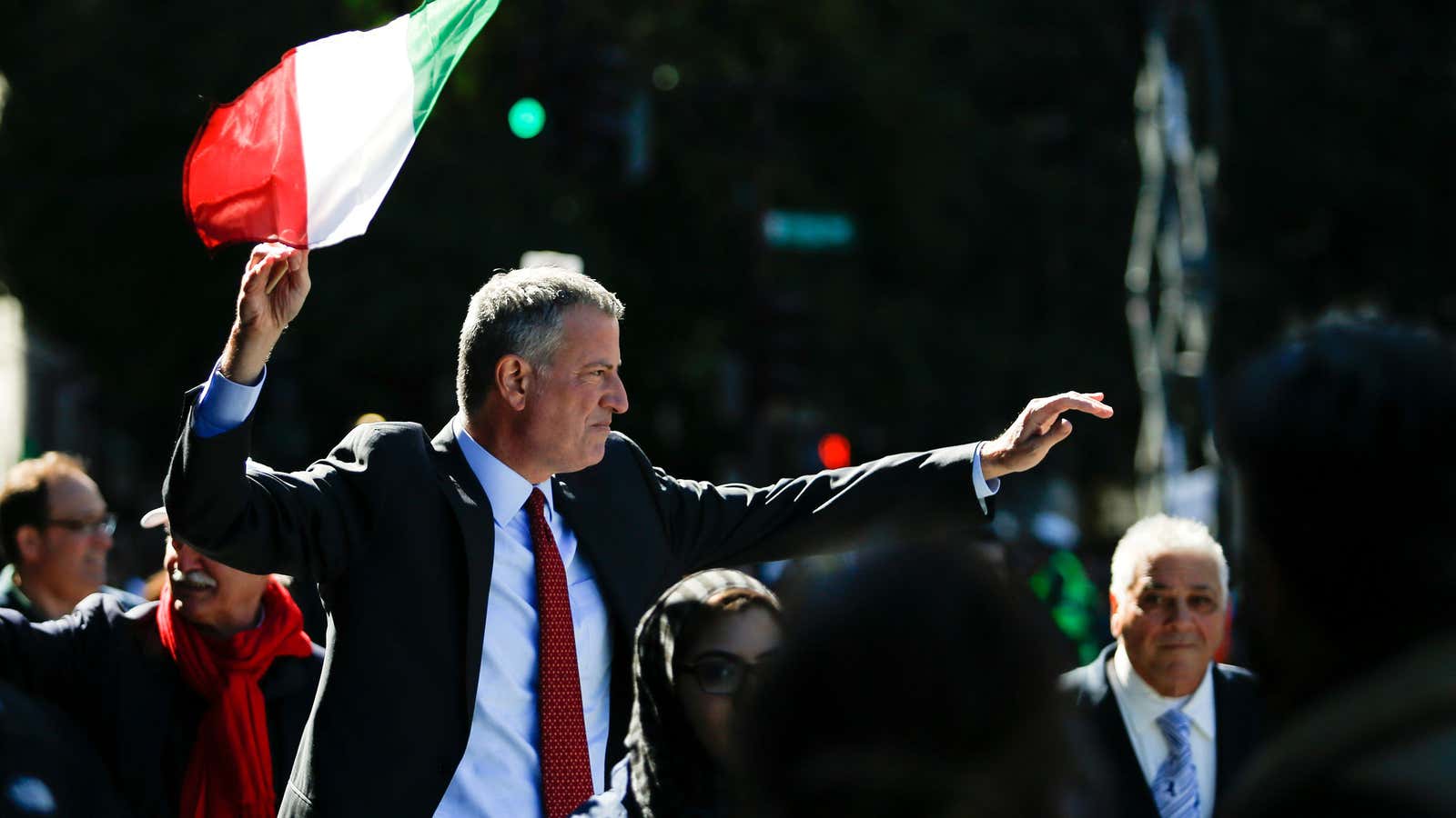 New York mayor Bill de Blasio, the grandson of Italian immigrants, has promised to protect the city‘s undocumented immigrants against Donald Trump.