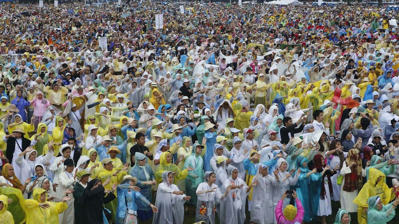 Crowds gather to see Pope Francis in Manila.