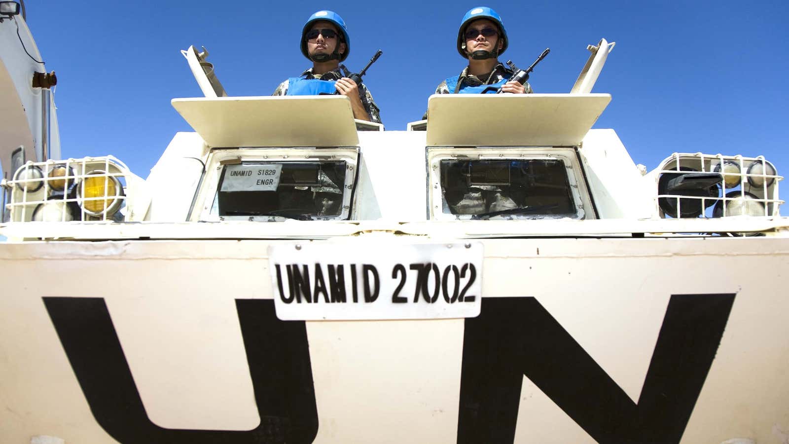 Chinese honor guards serving with the United Nations-African Union Mission in Nyala, Sudan in 2010.