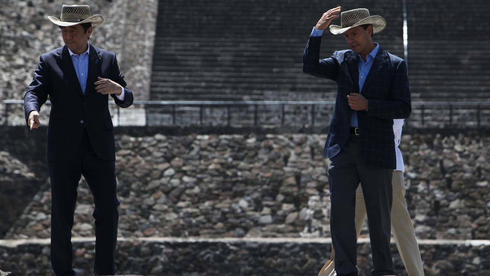 Shinzo Abe (left), a true vaquero.