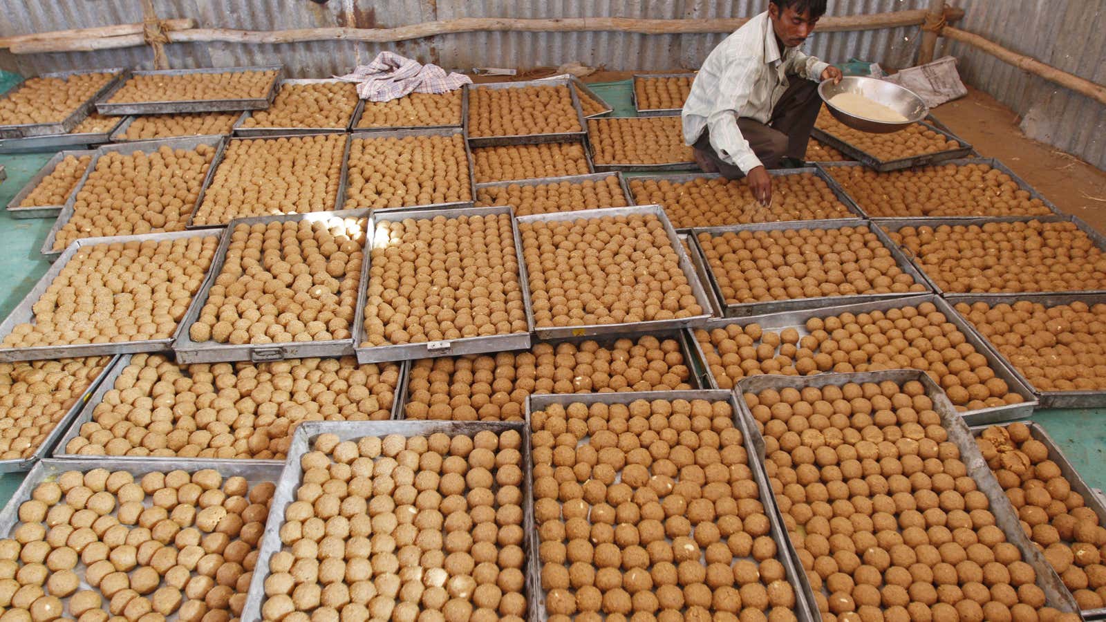 Lotta laddu.