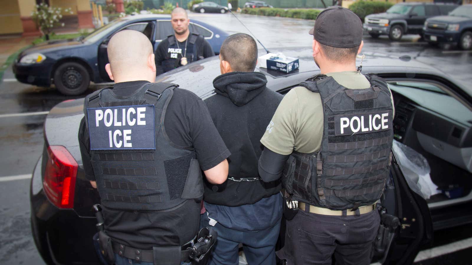 Undocumented immigrants can get licenses. ICE can get their data. – Center  for Public Integrity