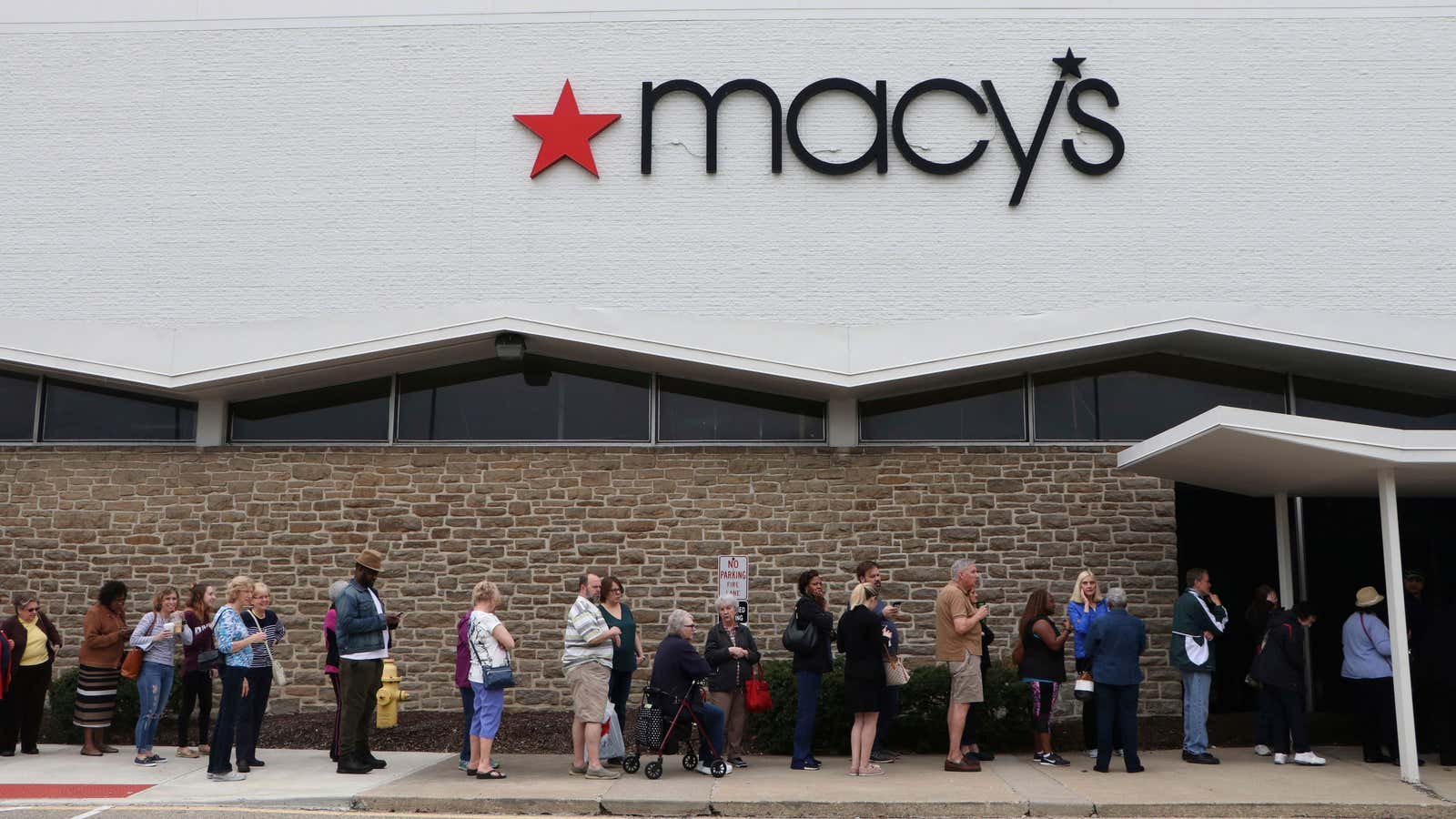 Who would’ve thought Macy’s would be drawing lines again?