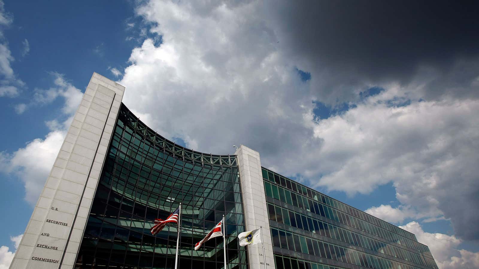 Clouds over the US Securities and Exchange Commission building