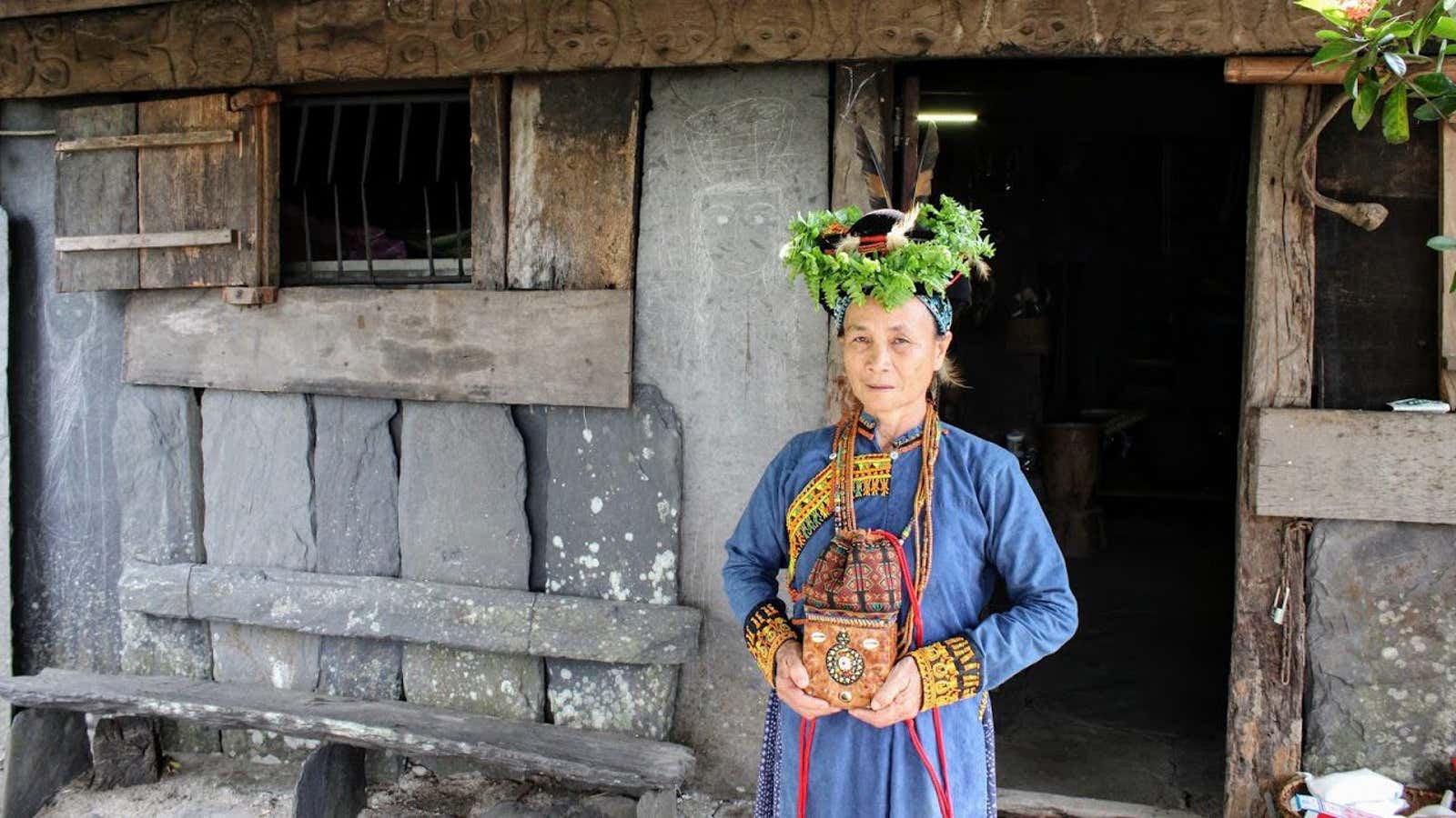 Tjuku, a local shaman in the Taiwanese village of  Tjuvecekadan.