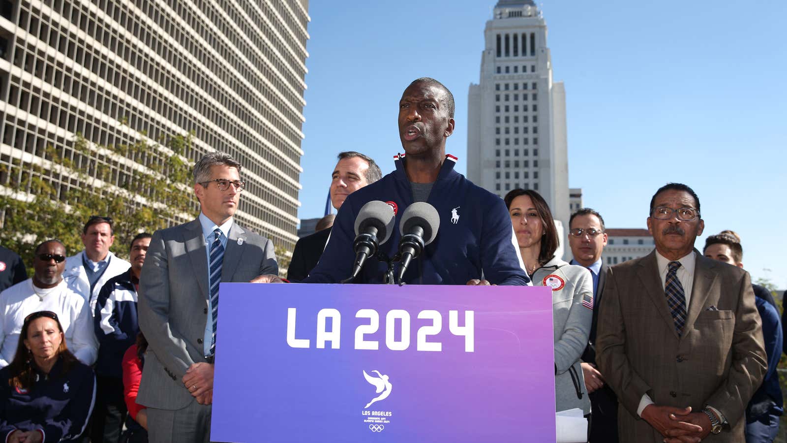 Legendary US sprinter Michael Johnson announcing LA’s official bid for the 2024 games.