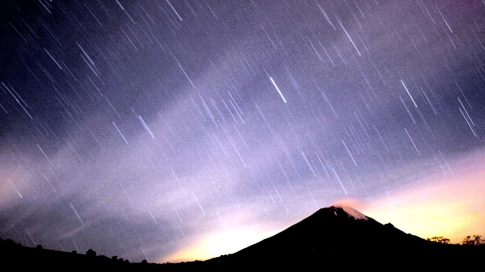 The Geminids over Mexican volcano Popocatepetl.