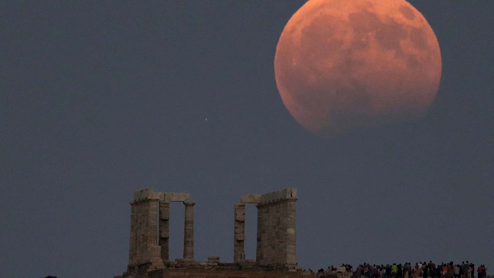 How to photograph the lunar eclipse with your phone: don’t.