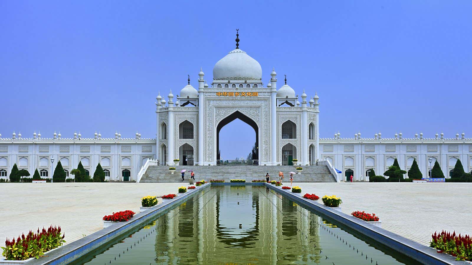 In China’s northwest, find a city of relics at the desert’s door