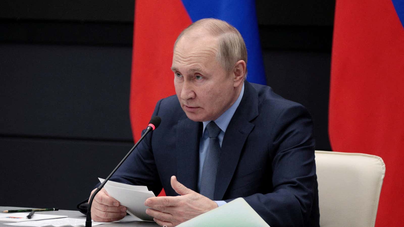 Vladimir Putin critic found dead at a hotel in India