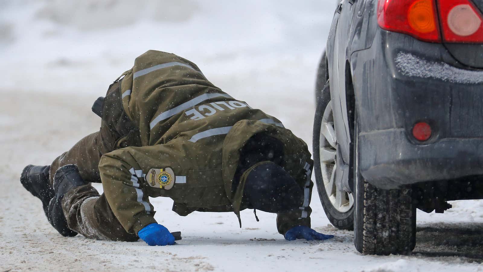 Quebec officers searched for clues while pundits played detectives online.