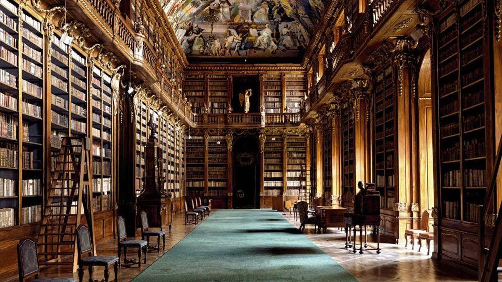 Photos of gorgeous libraries, from a book by Massimo Listri