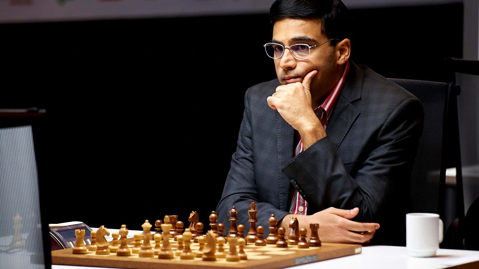 What happens when a chess enthusiast plays the world champion Viswanathan  Anand? - The Economic Times