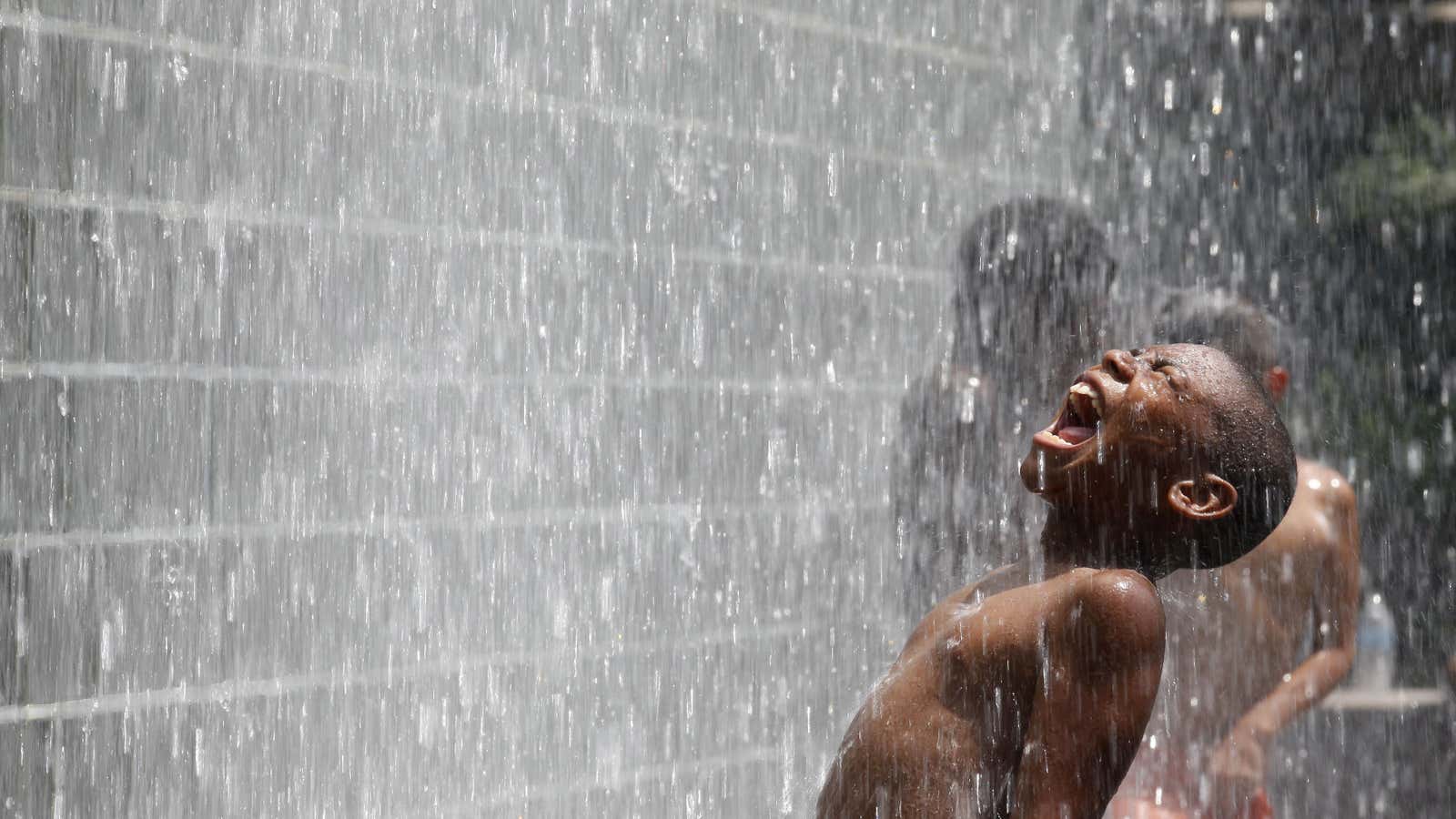 Screaming water fountain boy cool down swim