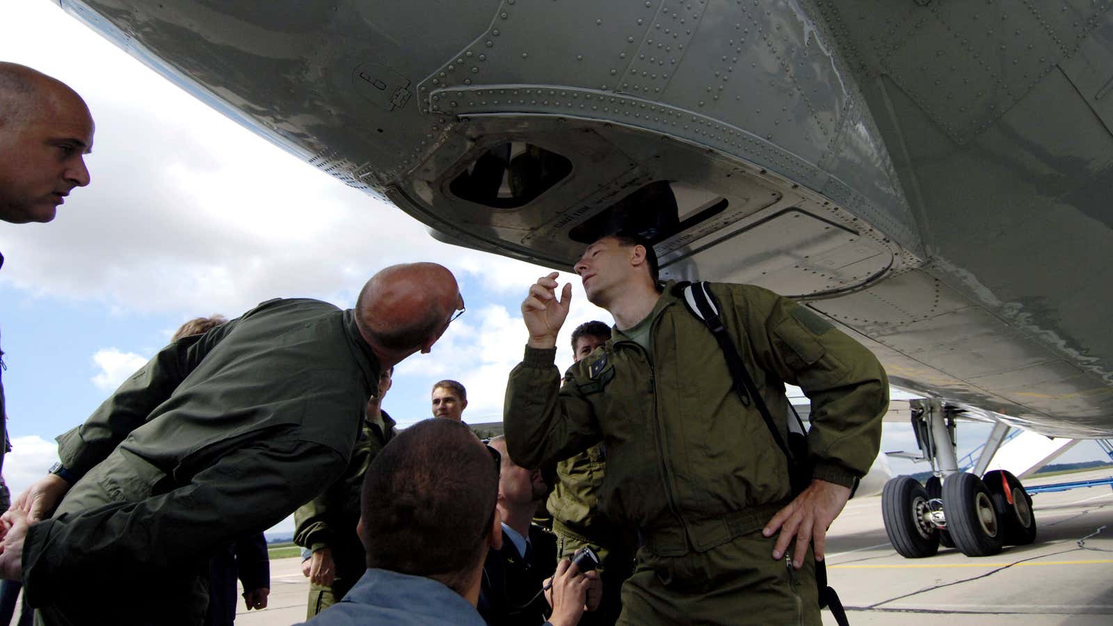 Czech soldiers inspect cameras installed on a U.S. observation aircraft in 2007.