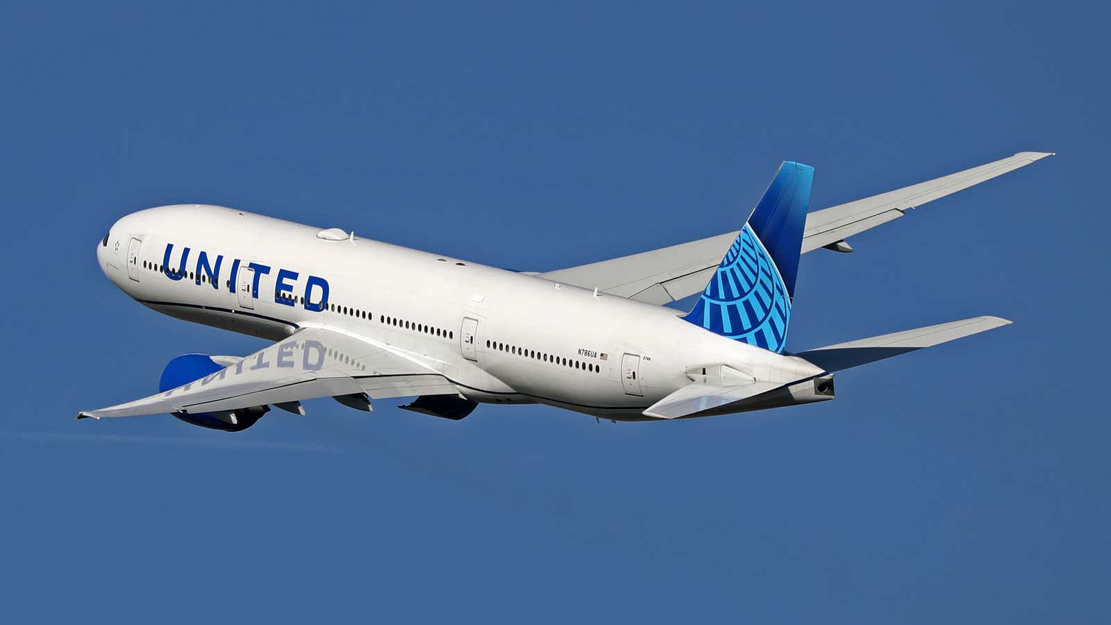 Image for United Airlines took a $200 million Boeing hit — and still beat earnings expectations
