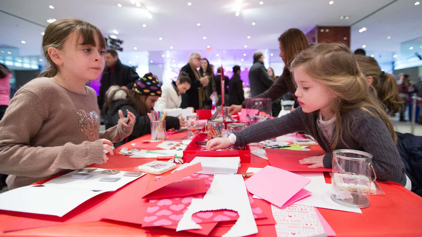 Make a homemade card in honor of your mother and the mother of Mother’s day.