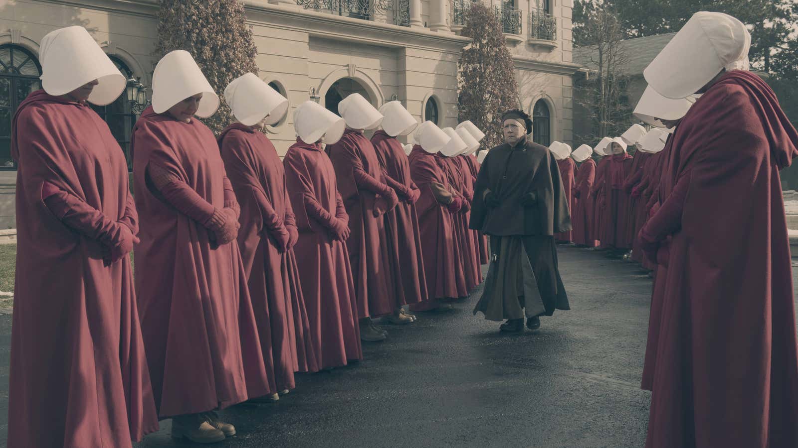 hulu the handmaid’s tale