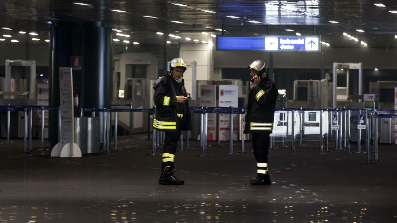 Firemen are the new frequent flier. (Picture from May 7, after the first fire was tamed.)