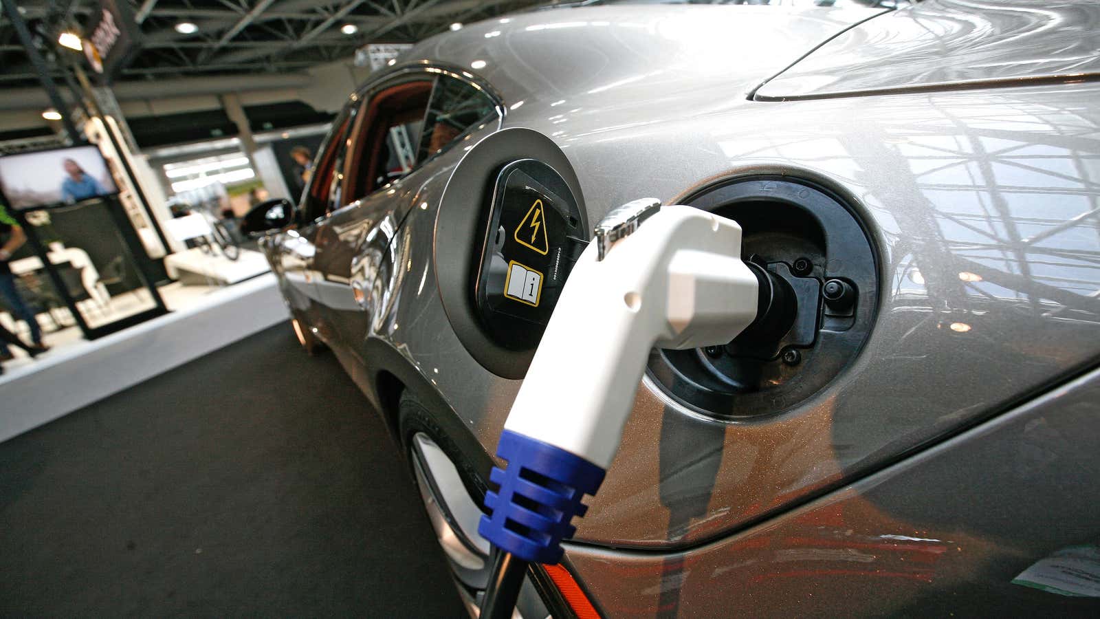 Why Chinese firms are smart to buy up America’s ailing electric-car ...