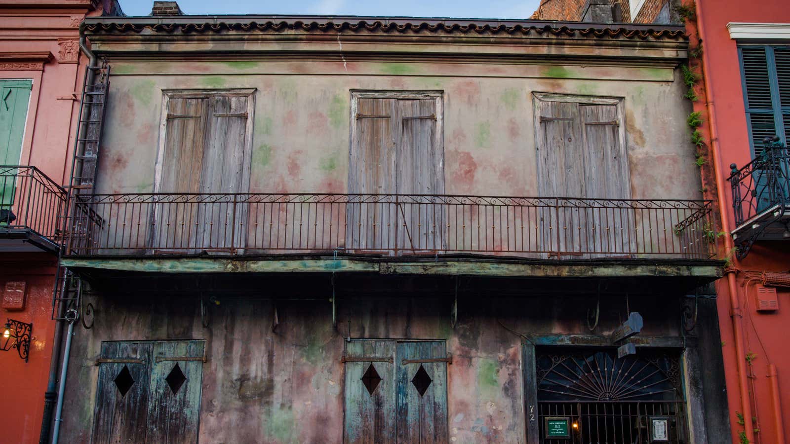 Visiting Preservation Hall In New Orleans - Hand Luggage Only - Travel,  Food & Photography Blog