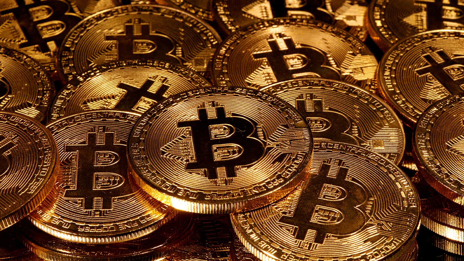 FILE PHOTO: Representations of virtual currency Bitcoin are seen in this picture illustration taken taken March 13, 2020. REUTERS/Dado Ruvic/Illustration/File Photo