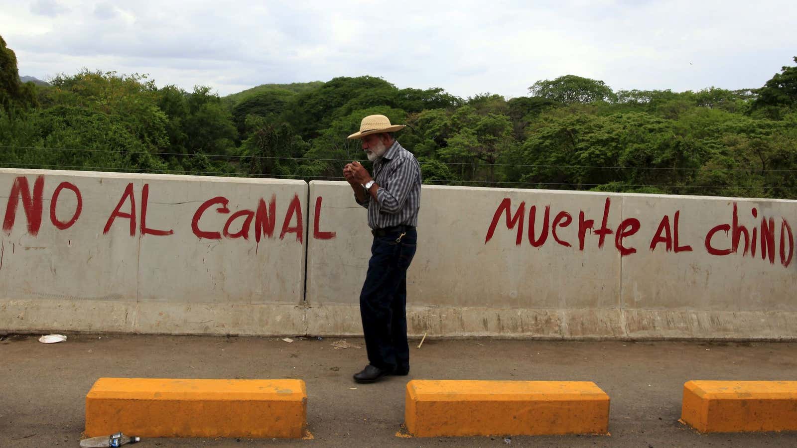 “No to the canal, death to the Chinese.”