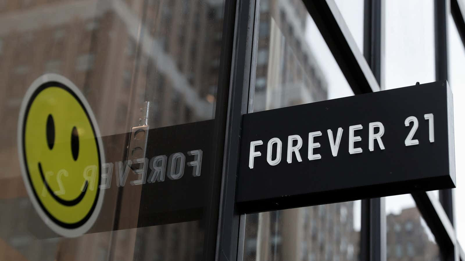 Forever 21, Losing Young Shoppers, Is Said to Be Near Bankruptcy Filing -  The New York Times, forever 21 nova york 
