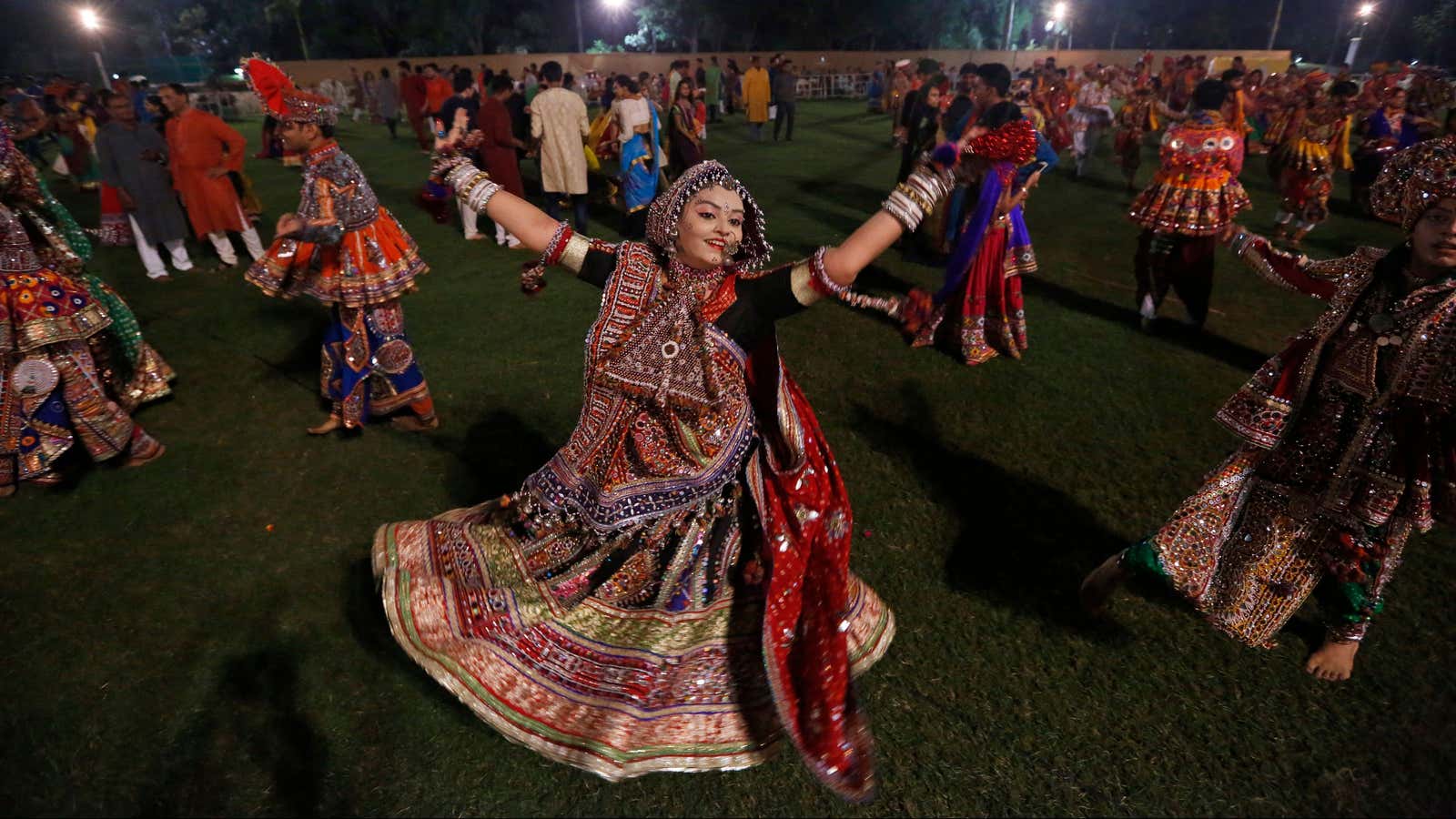 Garba navratri festival gujarat hi-res stock photography and images - Alamy