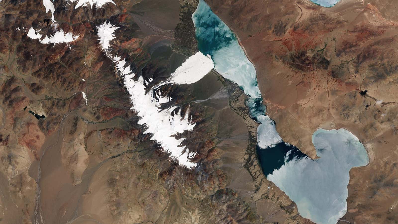 Deadly ice avalanche in Aru Range in Tibet seen from space