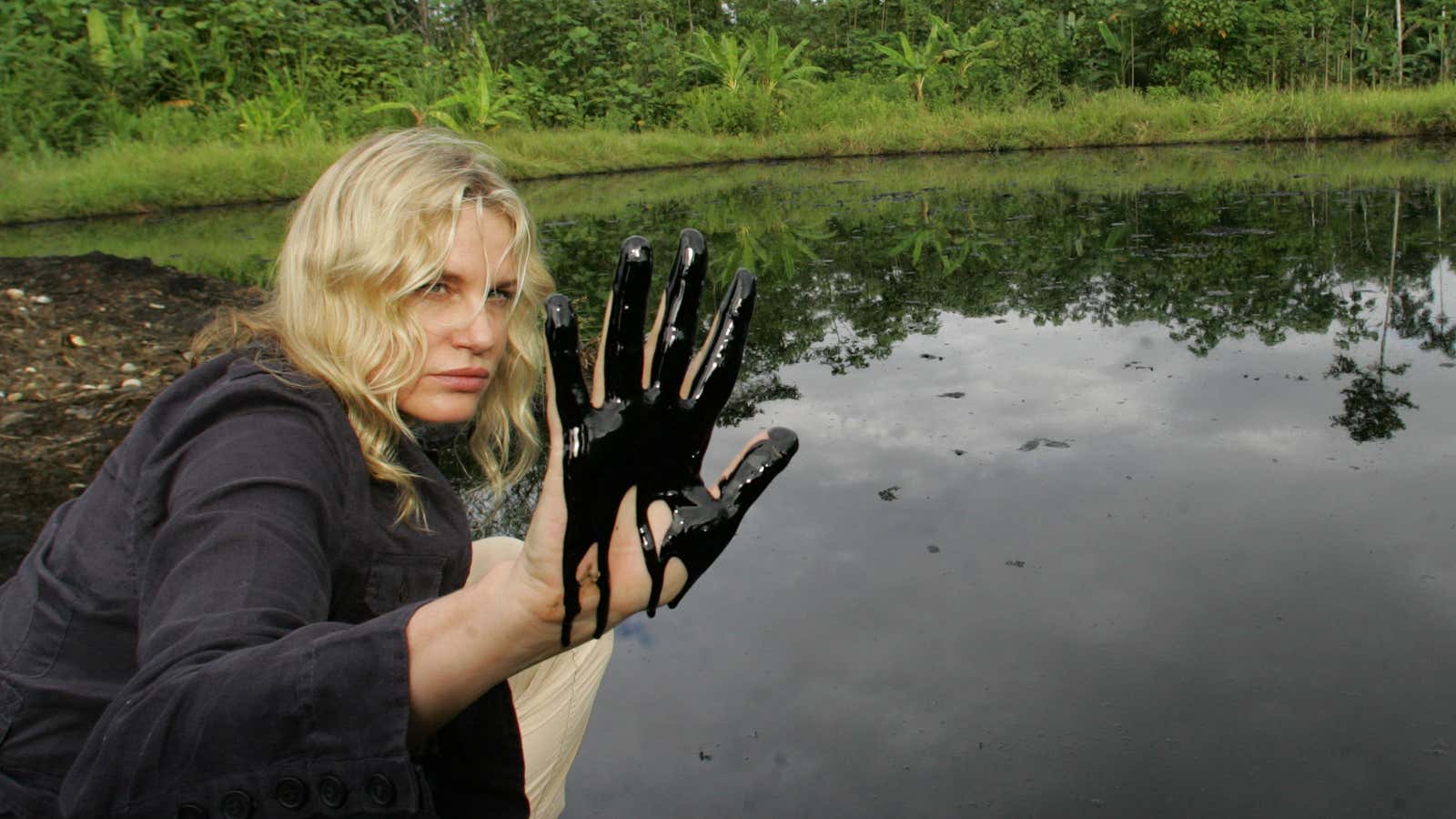 The plaintiffs pulled actress Darryl Hannah into the fight against Chevron.