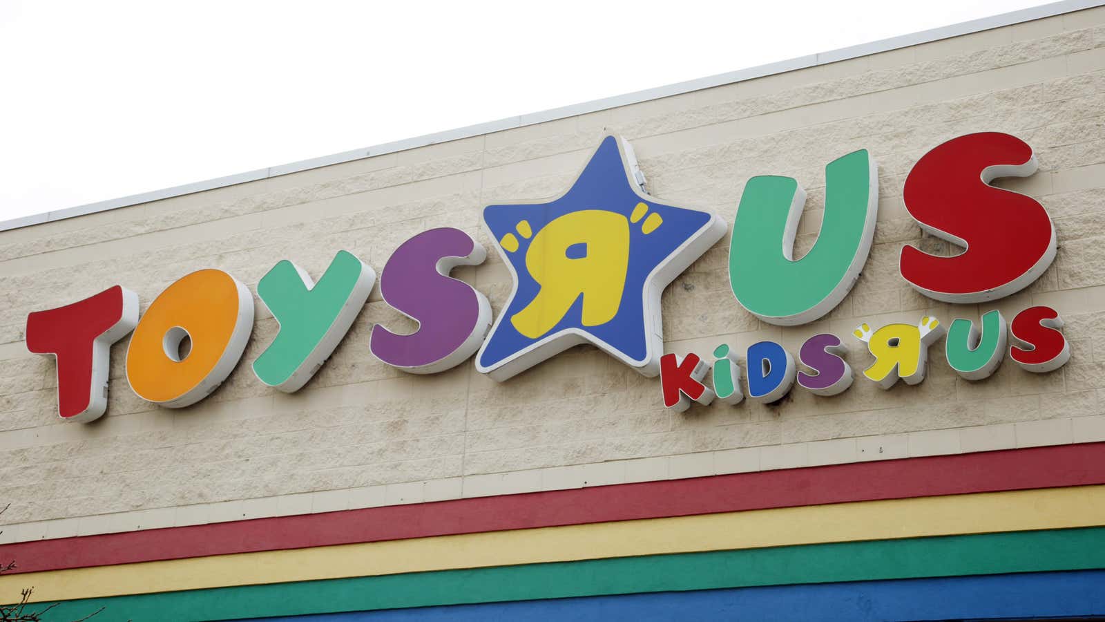 Toys R Us bankruptcy: A dot-com era deal with  marked the
