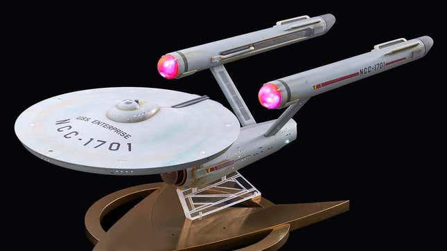 Imagen para el artículo titulado Cómo el trabajo del Smithsonian ayudó a crear una de las réplicas más precisas del USS Enterprise de Star Trek