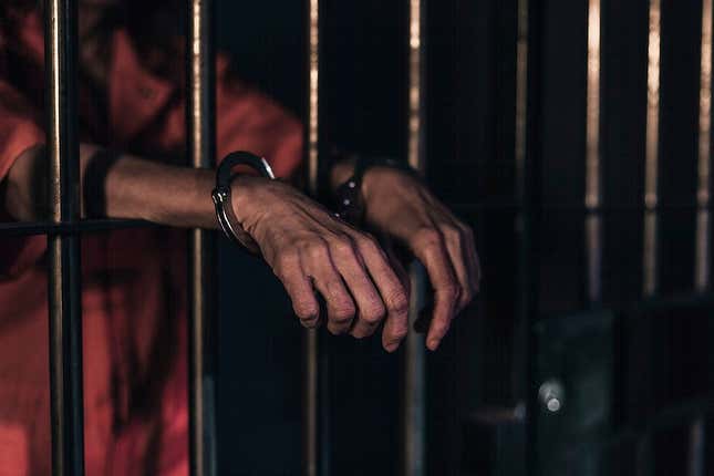 Proponen intercambiar presos para acortar las penas