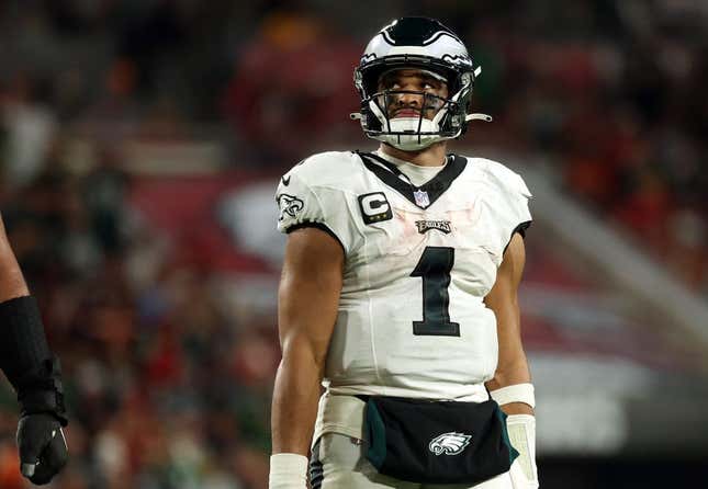 Pro football picks: Jalen Hurts, Eagles host Kirk Cousins, Vikings