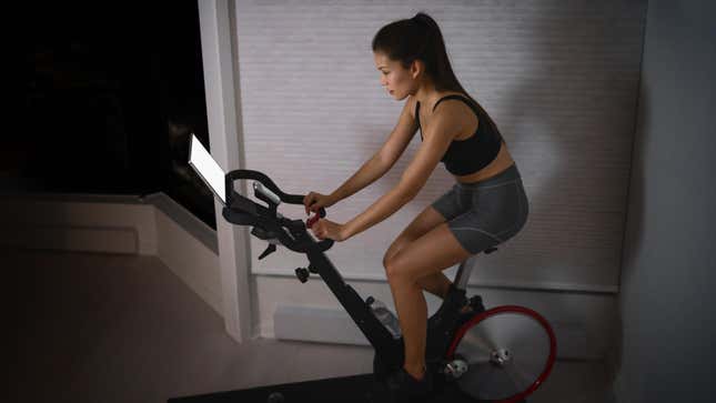 Image for article titled How to Adjust Your Spin Bike for the Most Comfortable Ride