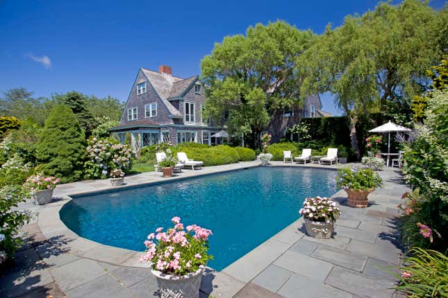 Bed Bradlee and Sally Quinn restored Grey Gardens back to being a center of Hamptons social life.